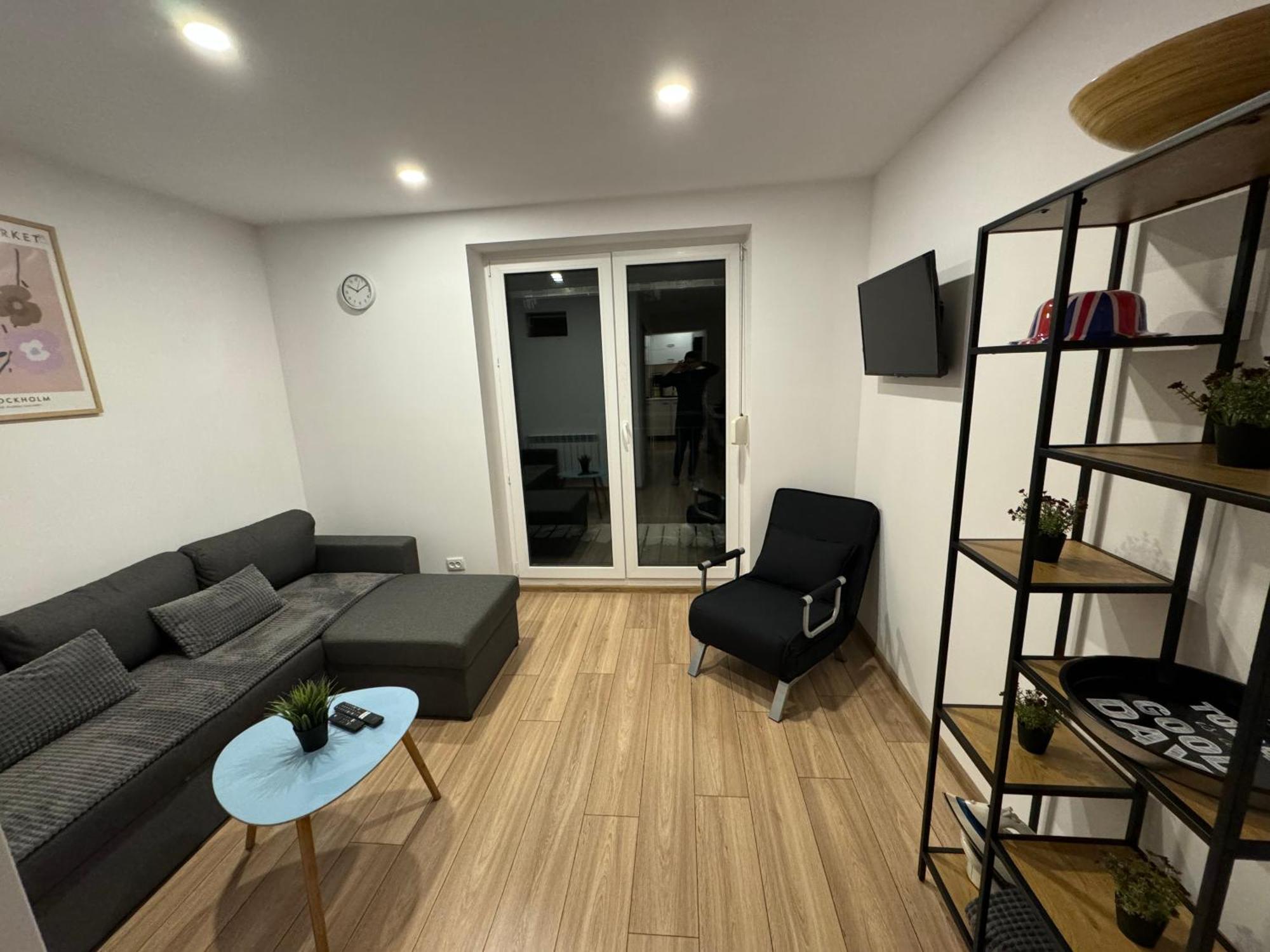 Apartamentsbymatyrafa-v